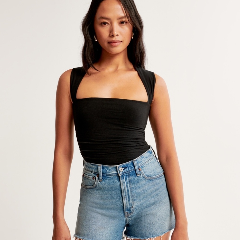 The A&F Ava Black Top